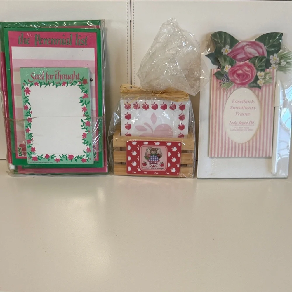 Floral Notepad Set with Pink and Green Accents